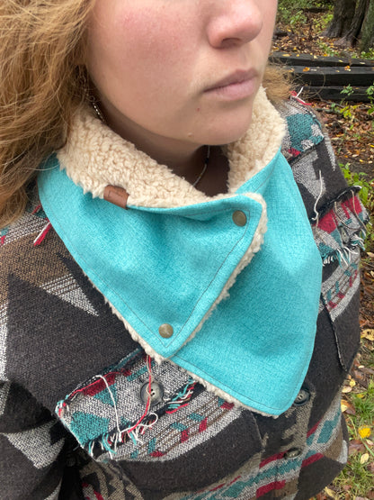 Turquoise western cowl